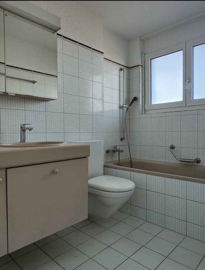 Nachmieter gesucht per 1. Dezember 2026 Miete: CHF 1660 inkl. Nebenkosten und Autounterstand (5)