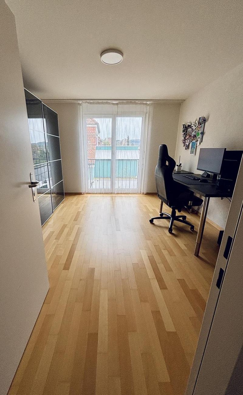 Möbliertes Zimmer mit eigenem Bad in Rheinfelden AG  ideal für Wochenaufenthalter / Furnished room with private bathroom in Rheinfelden AG  ideal for weekday professionals / commuters (2)