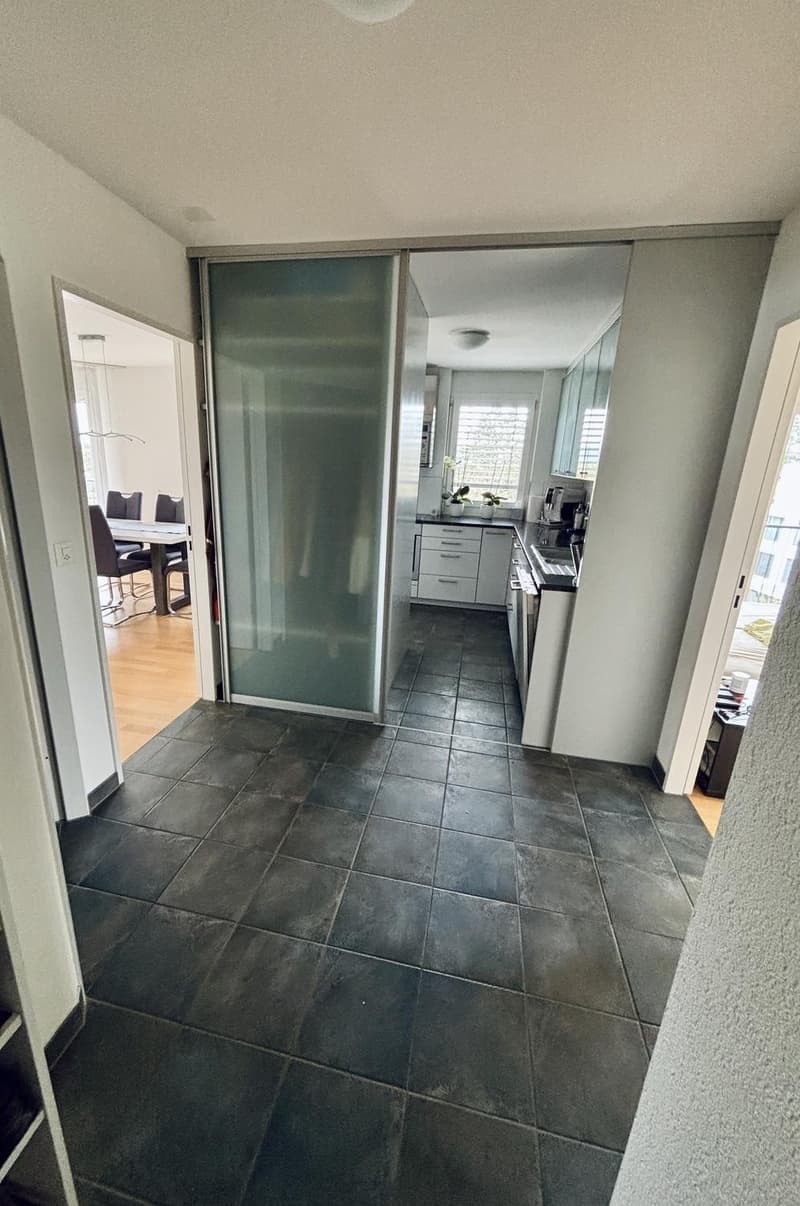 Möbliertes Zimmer mit eigenem Bad in Rheinfelden AG  ideal für Wochenaufenthalter / Furnished room with private bathroom in Rheinfelden AG  ideal for weekday professionals / commuters (7)
