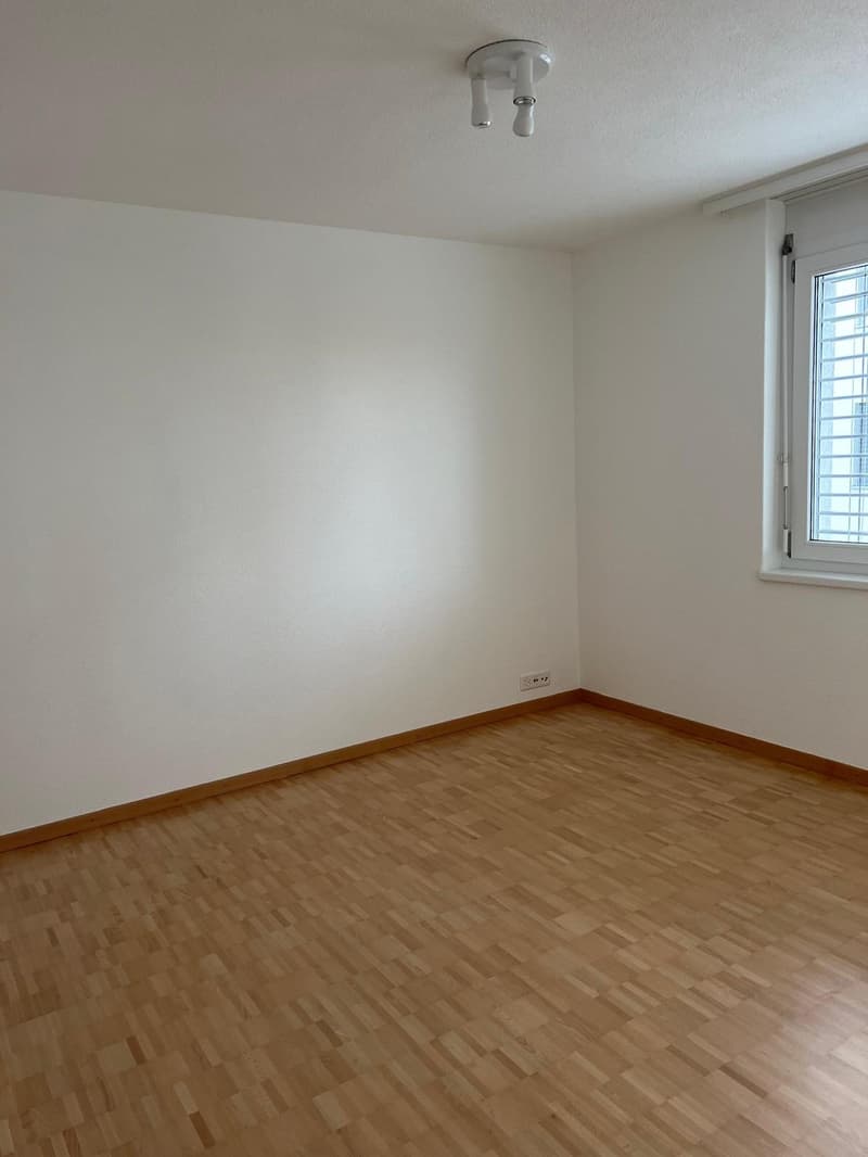 Sehr familienfreundliche 4.5 Zimmer Wohnung in Niederrohrdorf. (1)