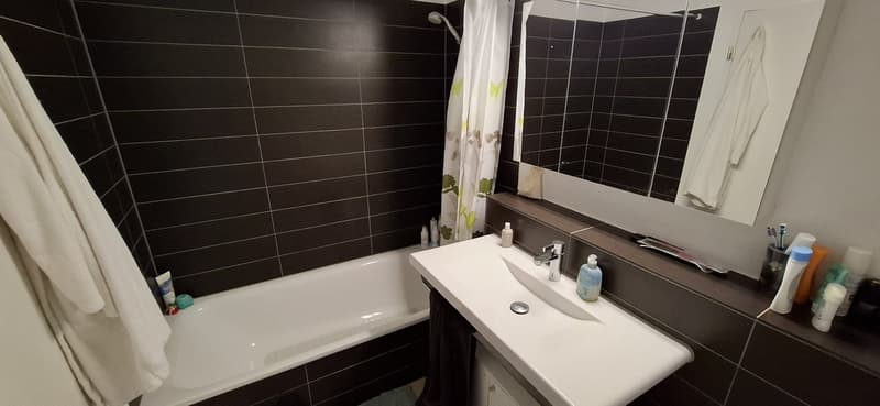 Moderne, helle 4,5-Zimmer-Wohnung mit Balkon (7)
