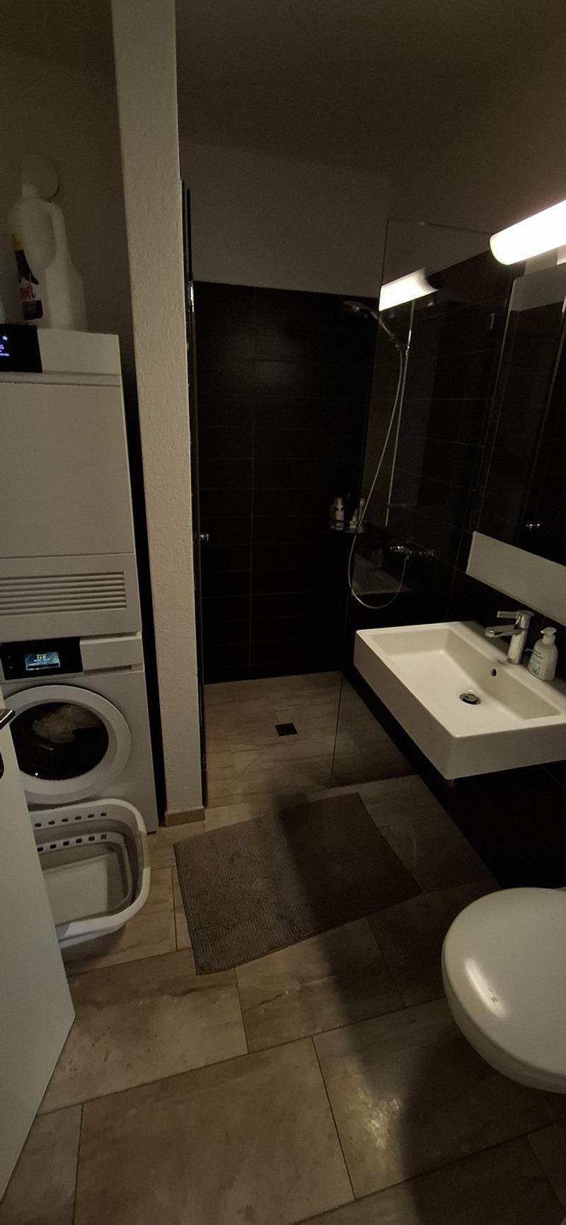 Moderne, helle 4,5-Zimmer-Wohnung mit Balkon (11)