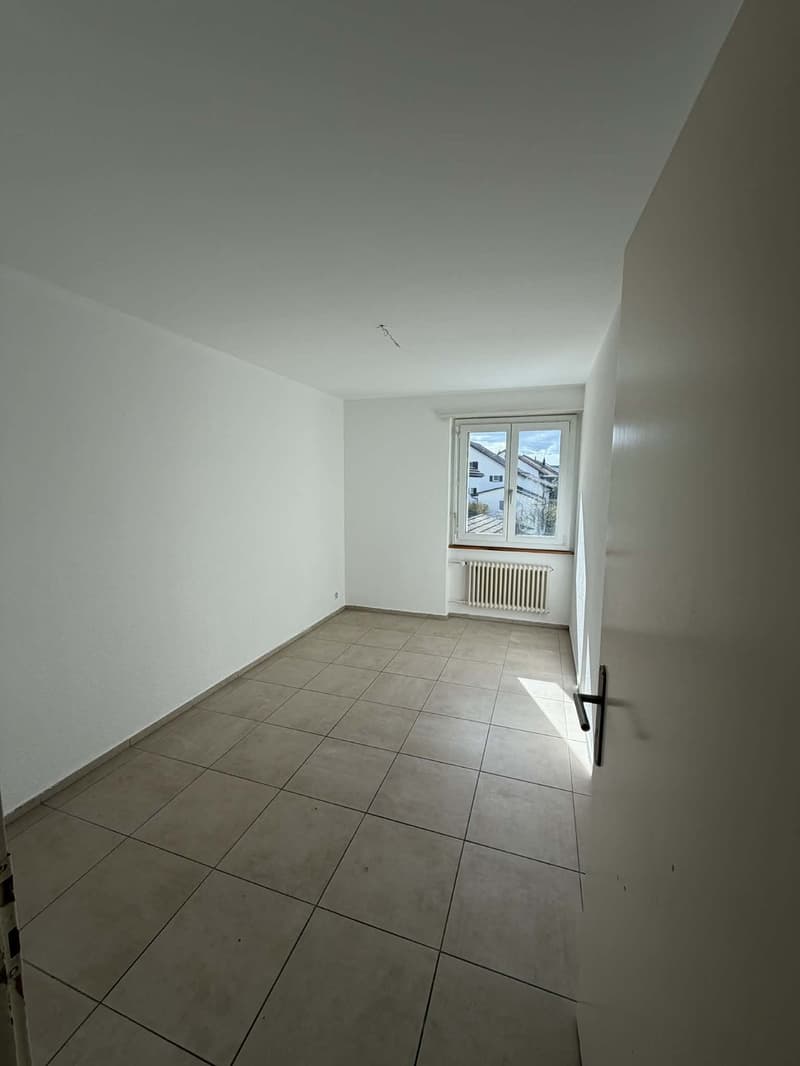 Nachmieter gesucht: 4.5-Zimmer-Wohnung mit Balkon in Langendorf (SO (3)