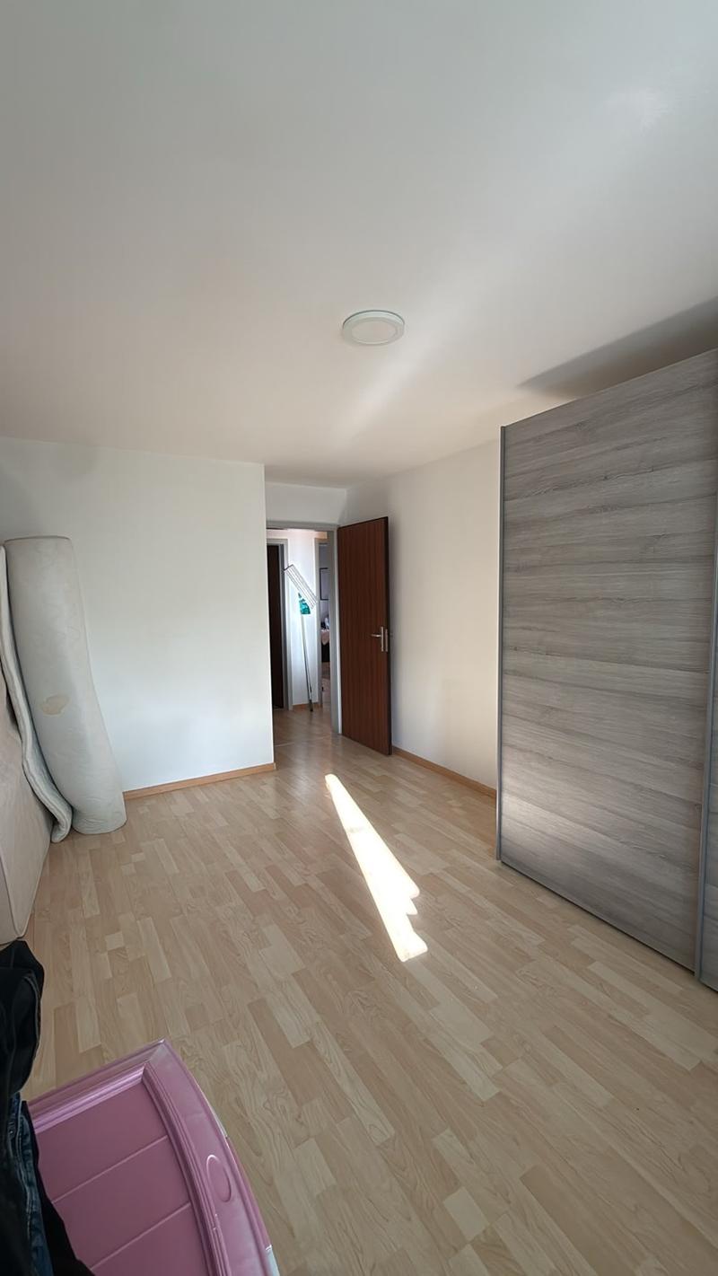 Grosszügige 4½-Zimmer-Wohnung mit Balkon im Herzen von Neuhausen am Rheinfall (12)