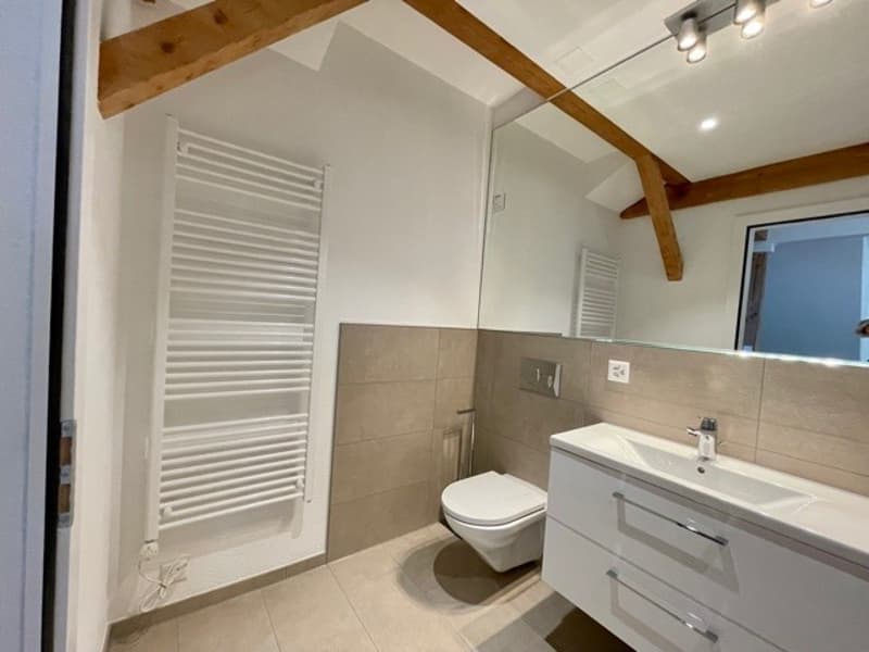 Charmante 4½-Zimmer-Dachwohnung mit Holzbalken und gedeckter Loggia (6)