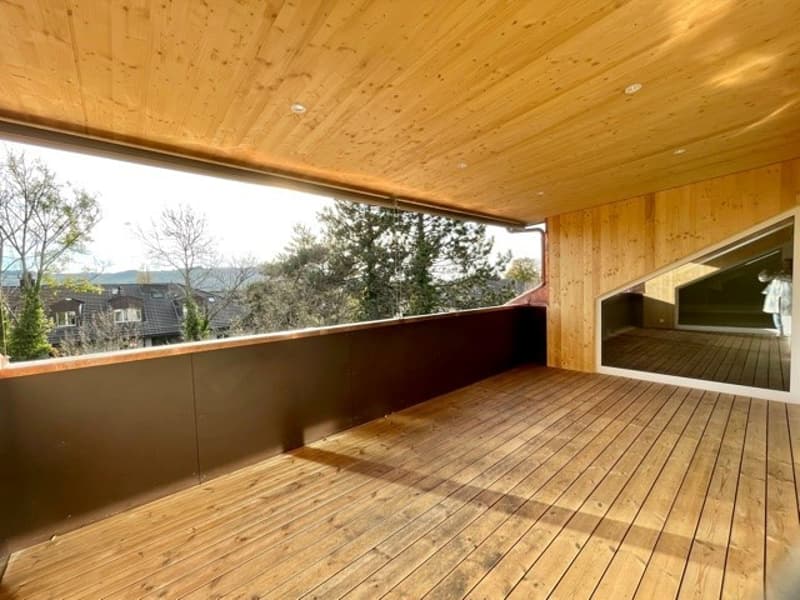 Charmante 4½-Zimmer-Dachwohnung mit Holzbalken und gedeckter Loggia (9)