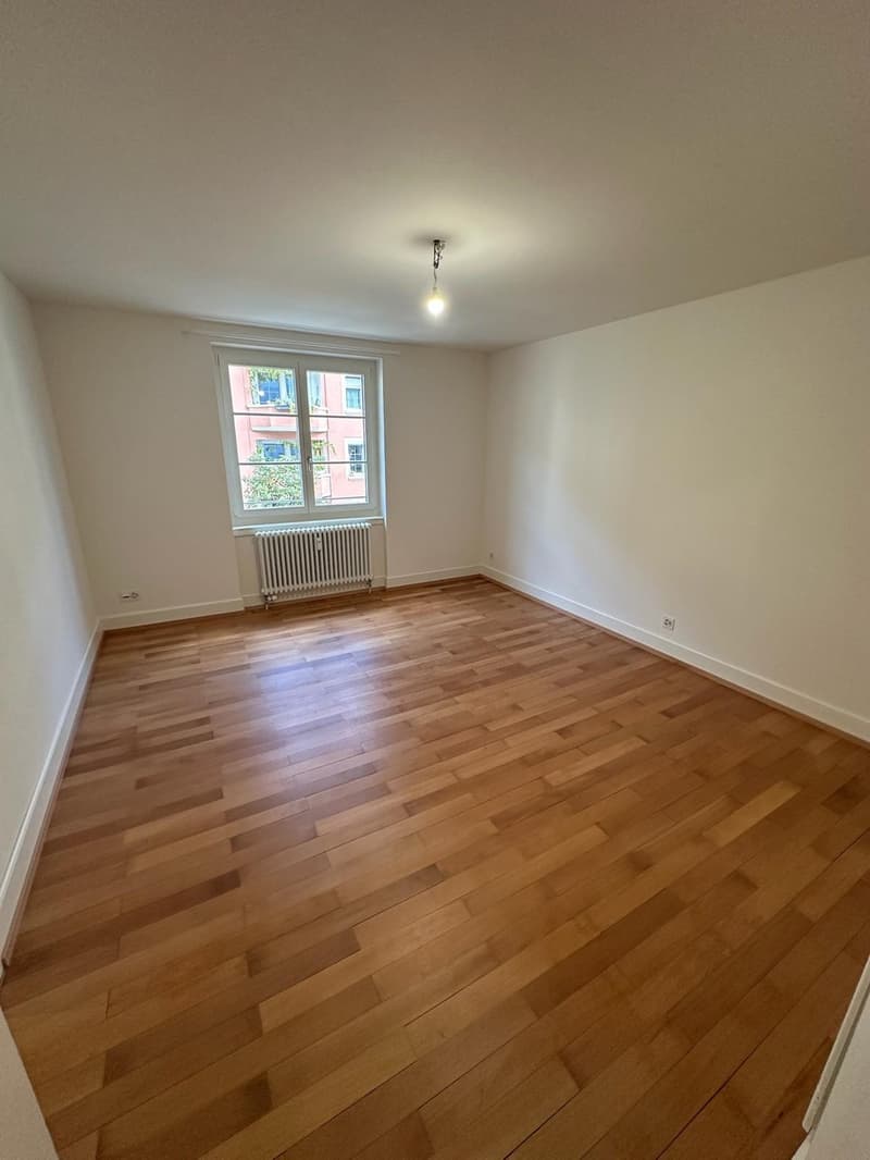 3.5-Zimmer-Wohnung mit zwei Balkonen in Zürich (5)