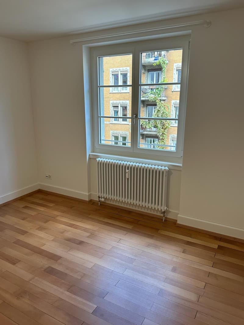 3.5-Zimmer-Wohnung mit zwei Balkonen in Zürich (7)