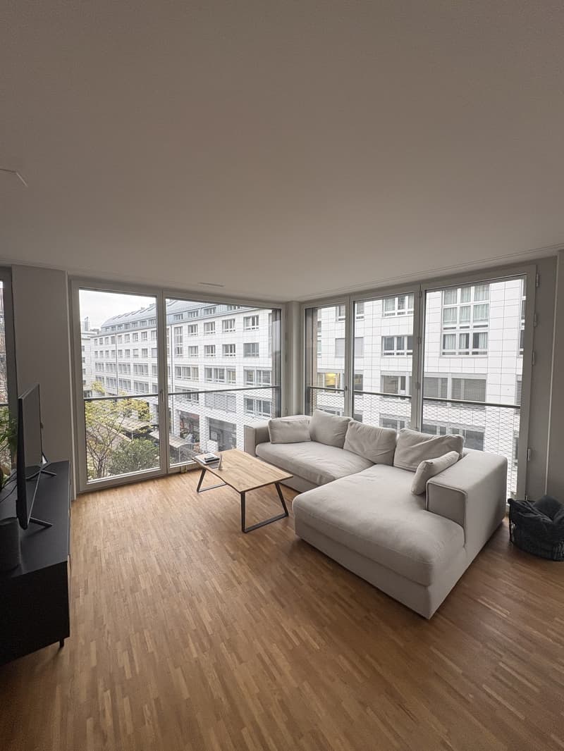 Helle 2.5-Zimmer-Wohnung zwischen Bälliz und Bahnhof (1)