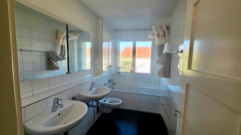 Nachmieter/in gesucht ab sofort: moderne 2.5-Zimmer-Wohnung mit Balkon und Parkplatz, Schweighofstrasse (Triemli) (5)