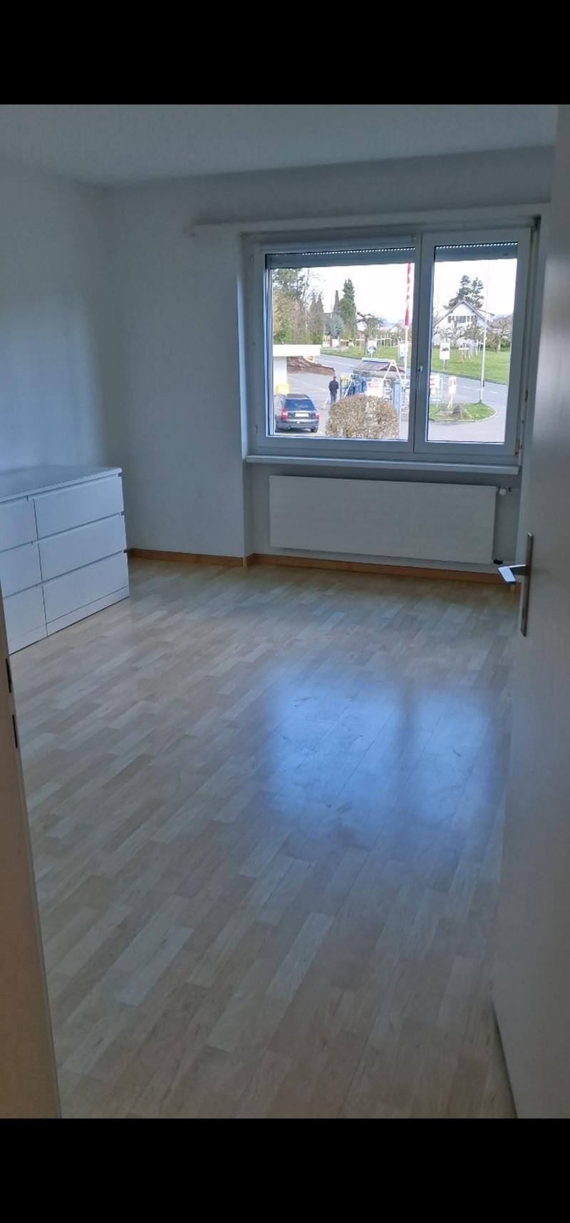 Wohnung in Schwerzenbach, Nachmieter gesucht (3)