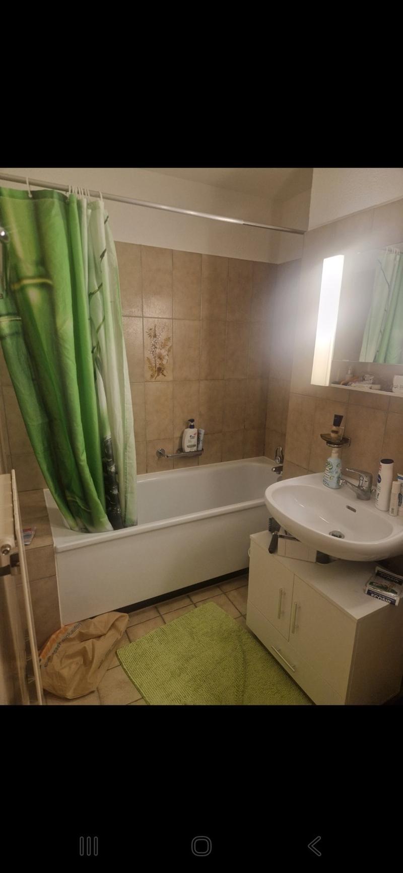 Schönes Zimmer zu vermieten (6)