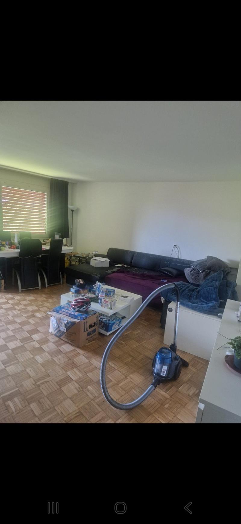 Schönes Zimmer zu vermieten (11)