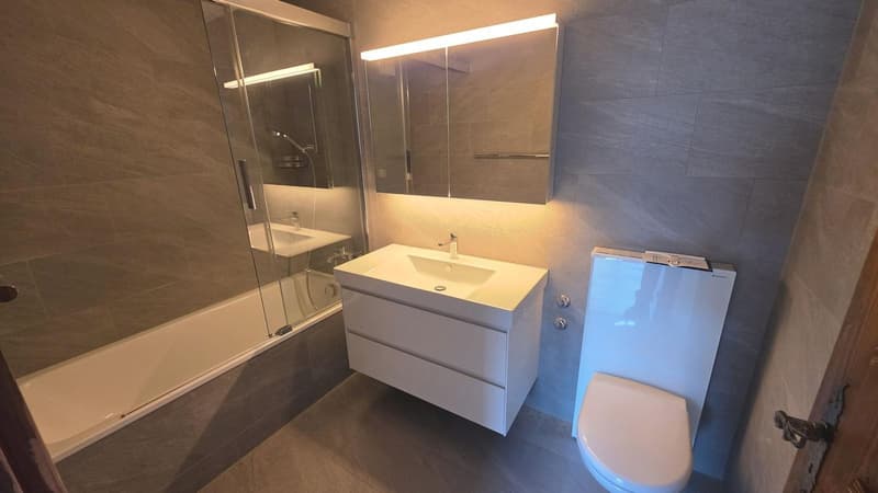 Das erste Bad (mit Badewanne)