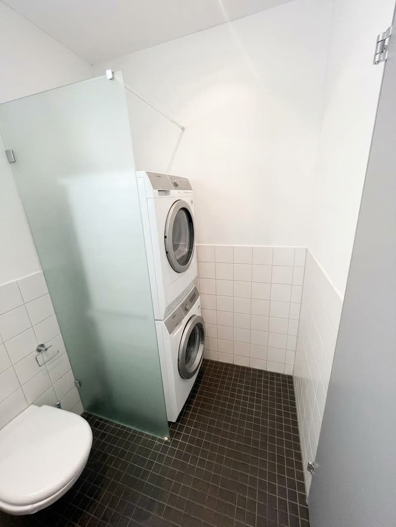 Traumhafte, moderne 3.5-Zimmer-Wohnung mit beheiztem Wintergarten & Balkon in bester Lage (8)