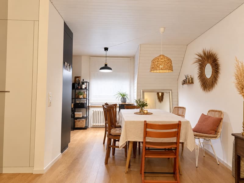 Helle renovierte 2,5 Zimmer Wohnung mit Weitsicht auf die Alpen (7)