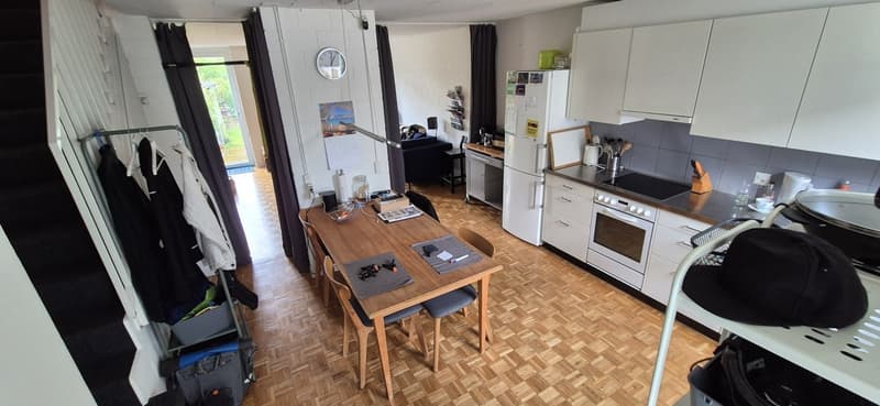 Dachnzimmer in 4.5 Zi. Reihenhaus (8)