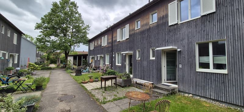 Dachnzimmer in 4.5 Zi. Reihenhaus (2)