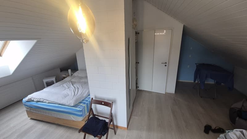Dachnzimmer in 4.5 Zi. Reihenhaus (1)