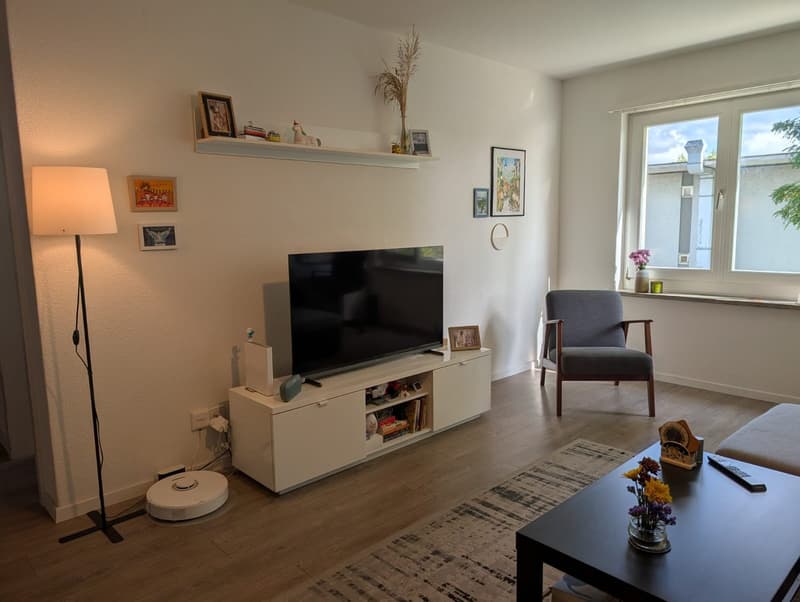 Bright 2-Room Apartment (57 m²) with Balcony in Dübendorf  Excellent Public Transport Connections (2)