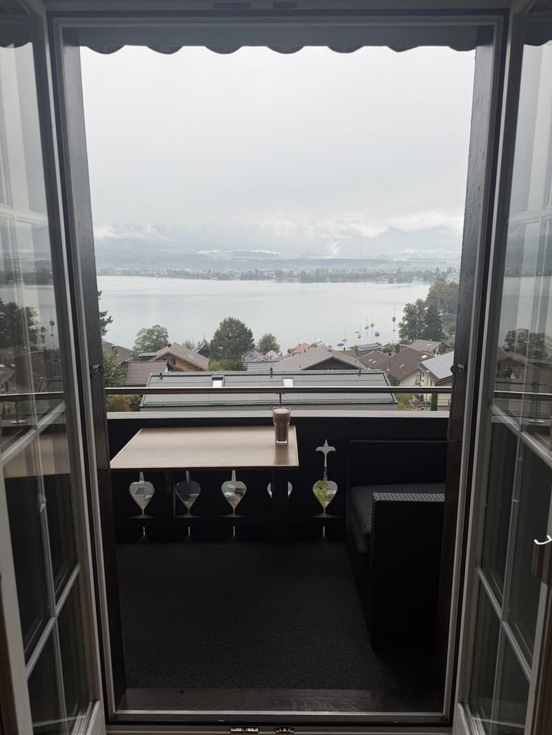 Wunderschönes WG Zimmer im schönen Hilterfingen (2)