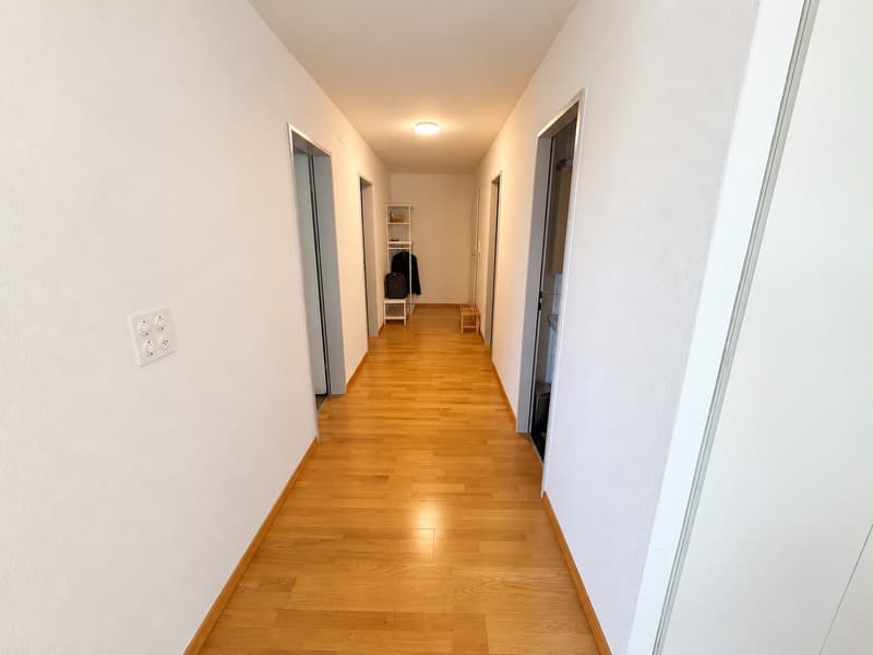 Helle, ruhige 3\.5\-Zimmer\-Wohnung möbliert, ideal für 2er\-WG ab sofort verfügbar (7)