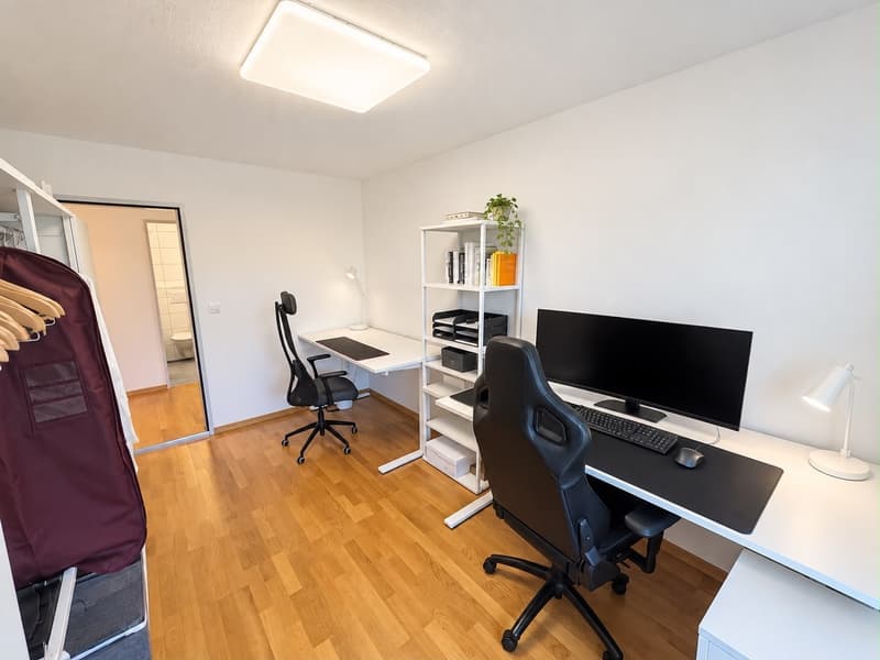 Helle, ruhige 3\.5\-Zimmer\-Wohnung möbliert, ideal für 2er\-WG ab sofort verfügbar (6)
