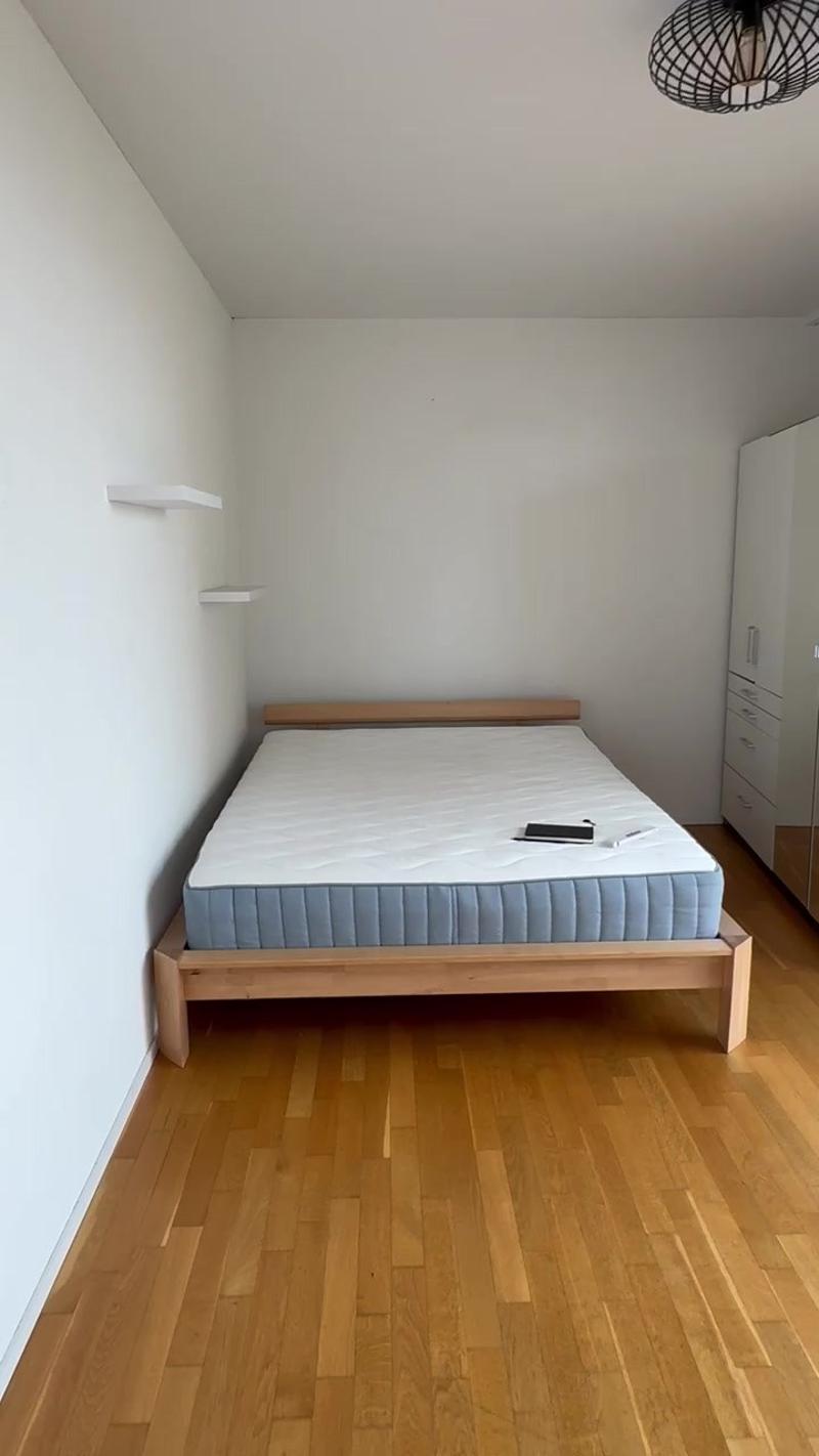 Befristet: Möbliertes WG-Zimmer mit eigenem Bad und Tiefgaragenplatz  November bis Januar (2)