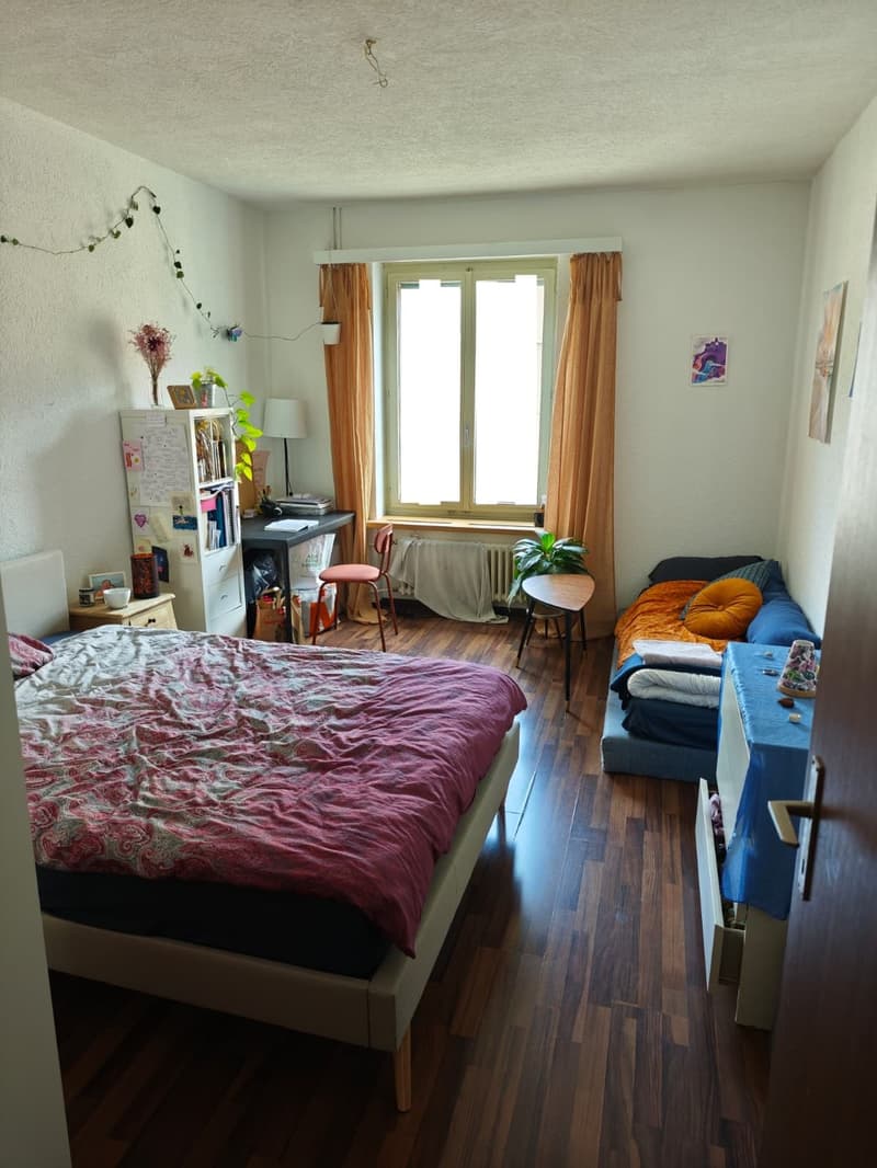 Only apply if you are over 35: 16m2 Room in Great Location, available from 1.11. or 1.12. (1)