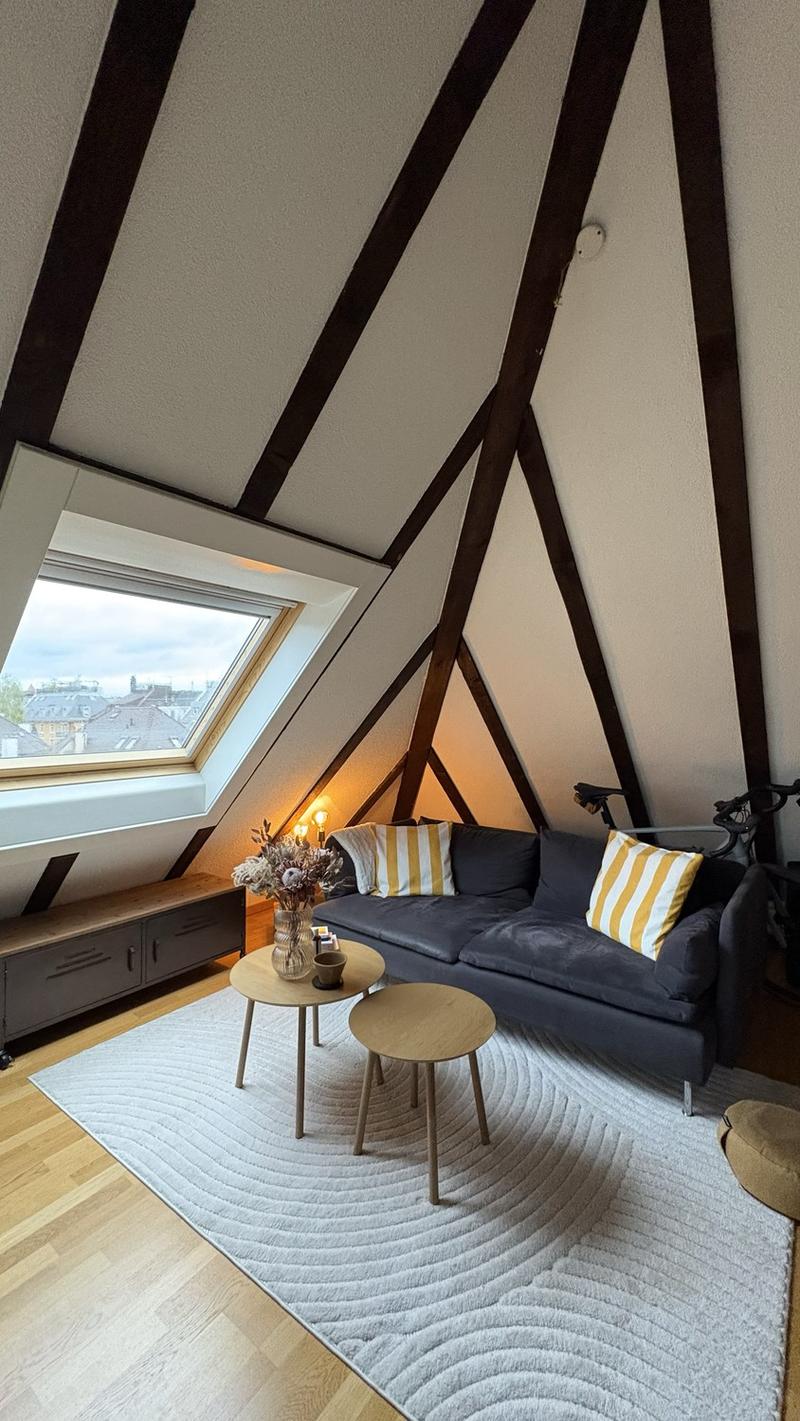 Wohn-und Arbeitszimmer