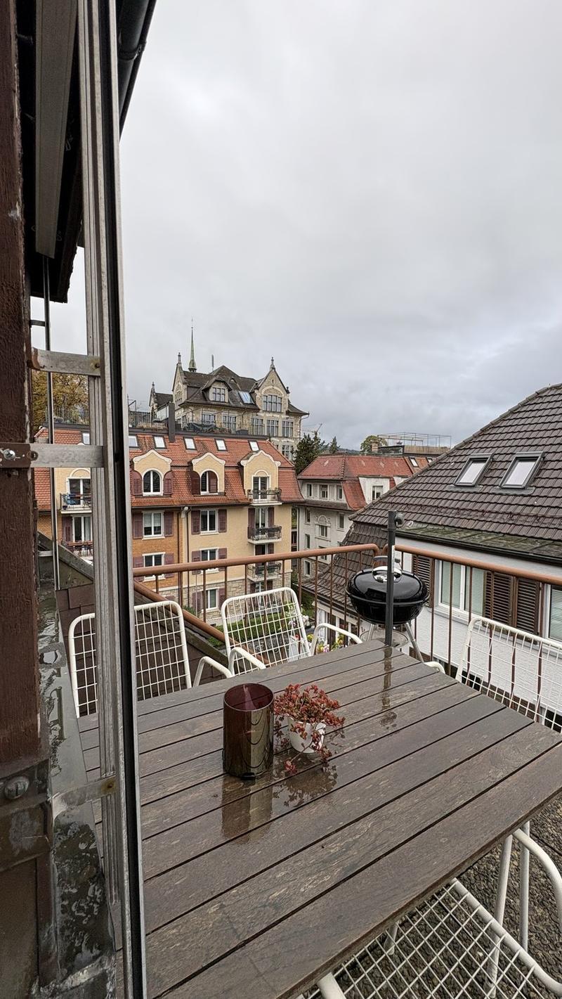 Balkon linker Hand