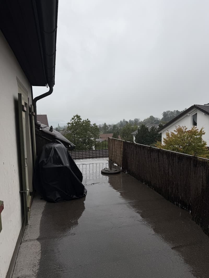 Helle und grosszügige 3.5-Zimmer-Dachwohnung in ruhiger Lage in Hombrechtikon (9)