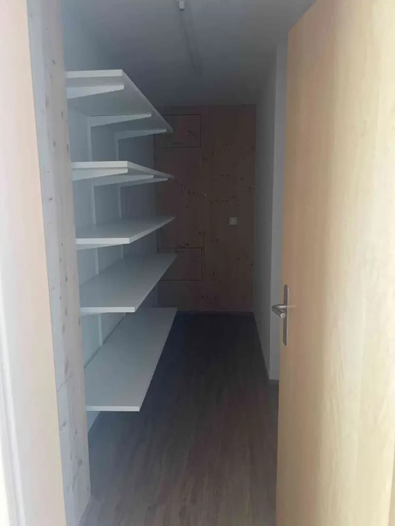 Schöne moderne lichtdurchflutete Wohnung (5)