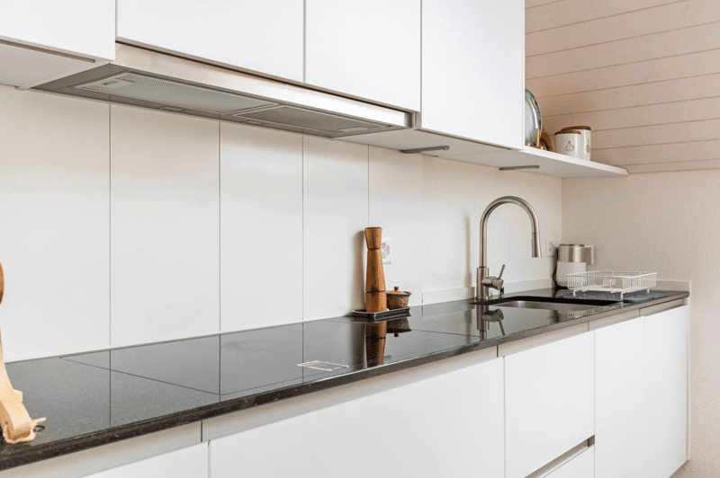 Unique 4.5-Room Duplex Penthouse with Spacious Balcony in Langnau am Albis (8)