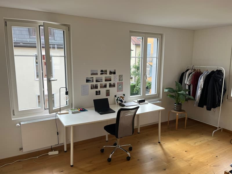 Großes, helles Zimmer in Studenten-WG zentral gelegen (2)