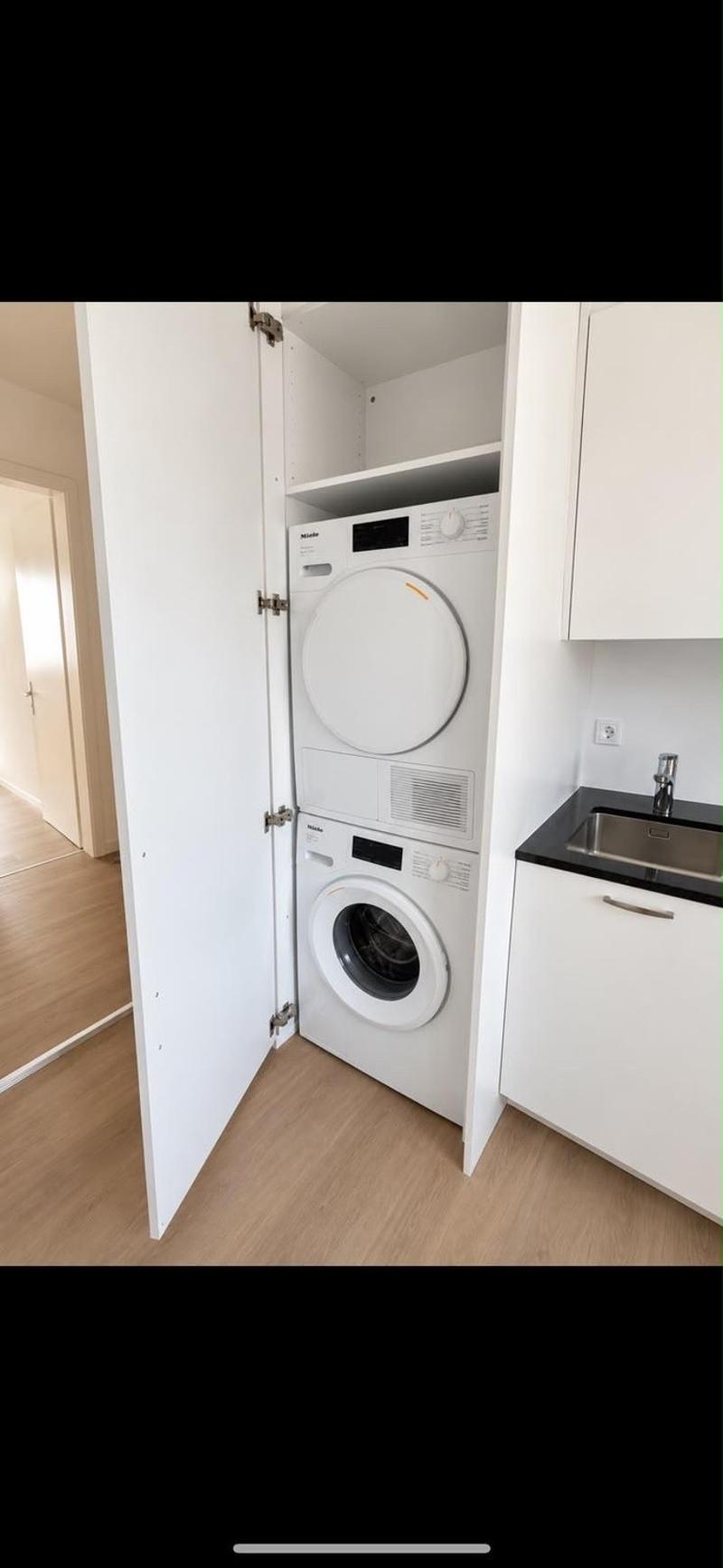 Helle, frisch renovierte 4-Zimmer-Wohnung inkl. Balkon und Parkplatz (2)