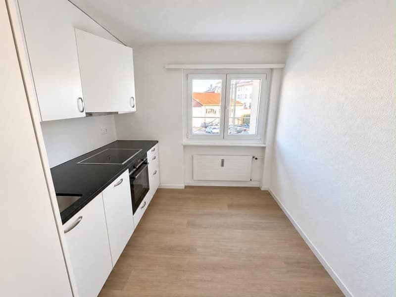 Helle, frisch renovierte 4-Zimmer-Wohnung inkl. Balkon und Parkplatz (3)