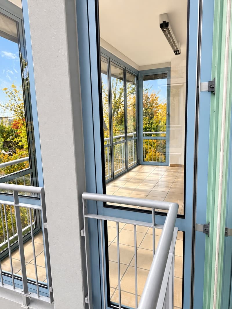 Sonnige 3.5-Zimmer-Wohnung in Meilen mit Wintergarten, Cheminée und Garage alles inklusive! (11)