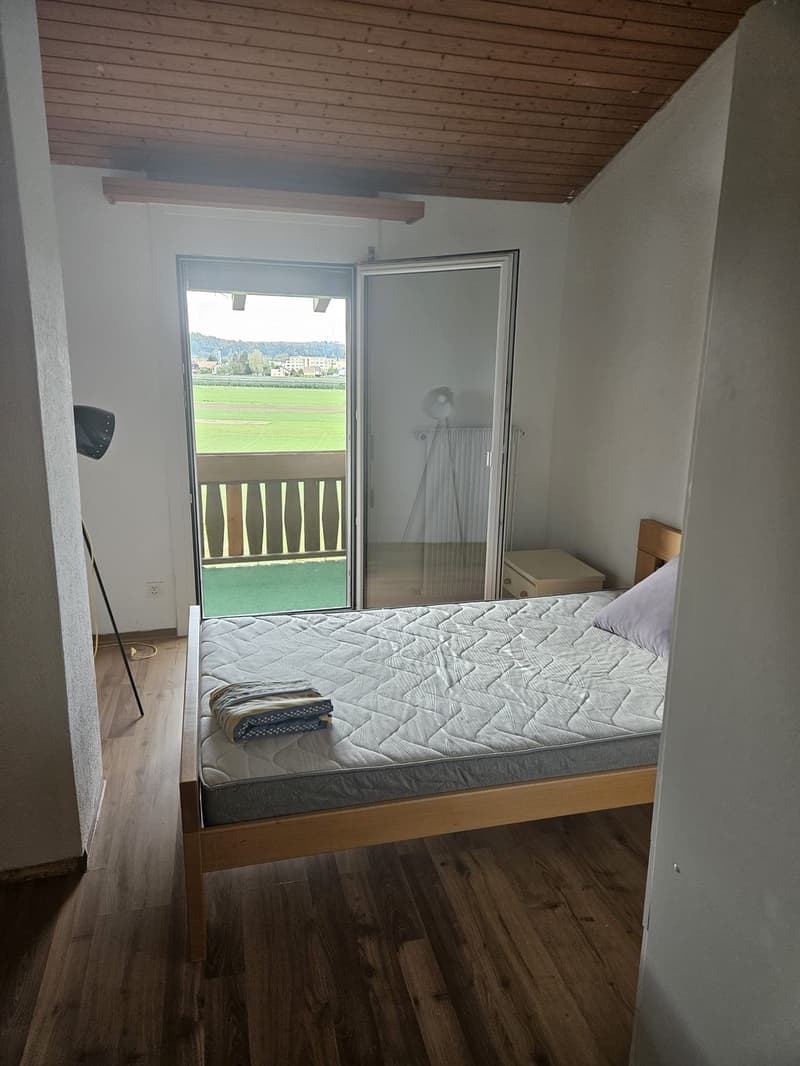 Möbliertes Zimmer mit eigenem Balkon und schöner Aussicht Oftringen (1)