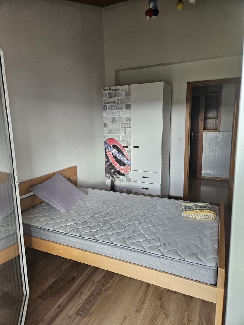 Möbliertes Zimmer mit eigenem Balkon und schöner Aussicht Oftringen (3)