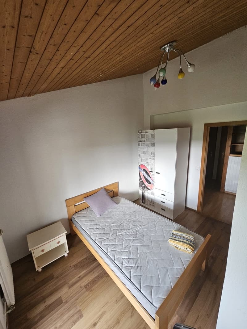 Möbliertes Zimmer mit eigenem Balkon und schöner Aussicht Oftringen (4)