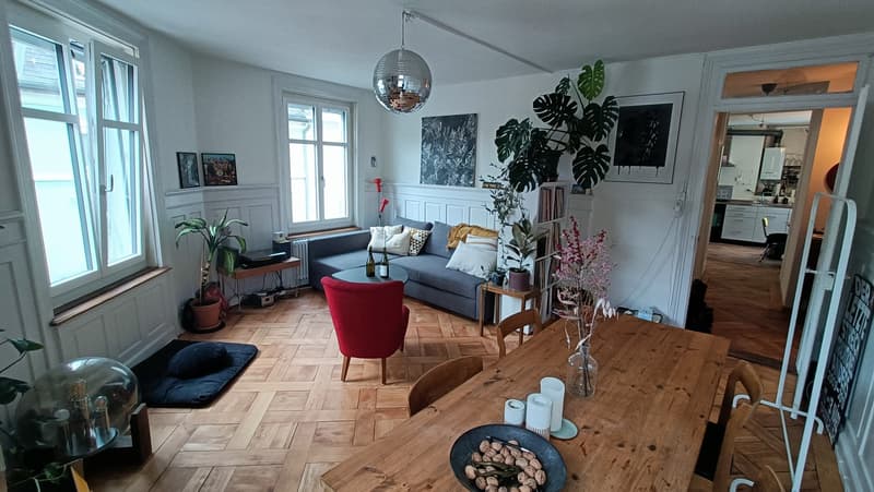 Gemütliche und zentrale Altbauwohnung vorerst befristet: 31.3.2027 (1)