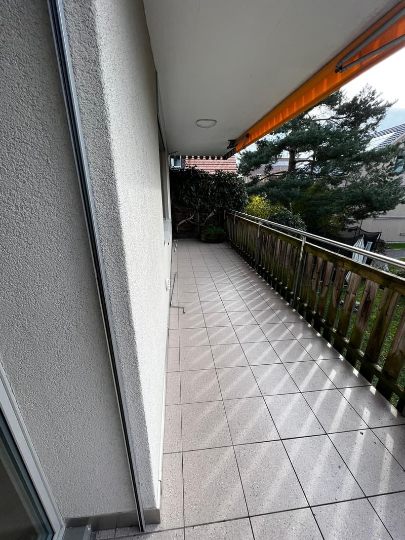 Attraktive 4.5-Zimmer-Wohnung mit grossem Balkon (8)