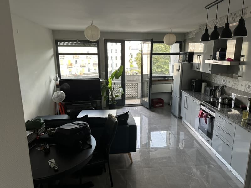 Lease takeover in Plainpalais from 1 December: 3 bedrooms, CHF 3'121/month (3)