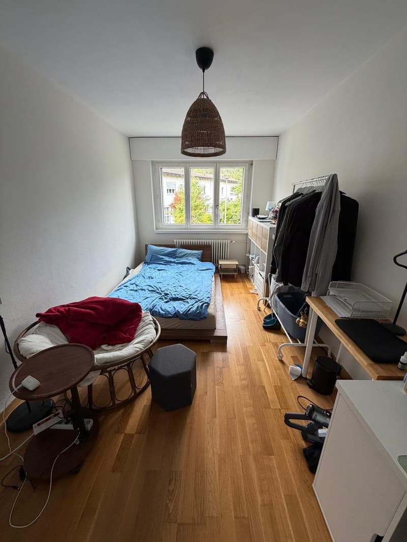 Ruhiges Zimmer in grüner Lage 2er WG in Zürich Leimbach (2)
