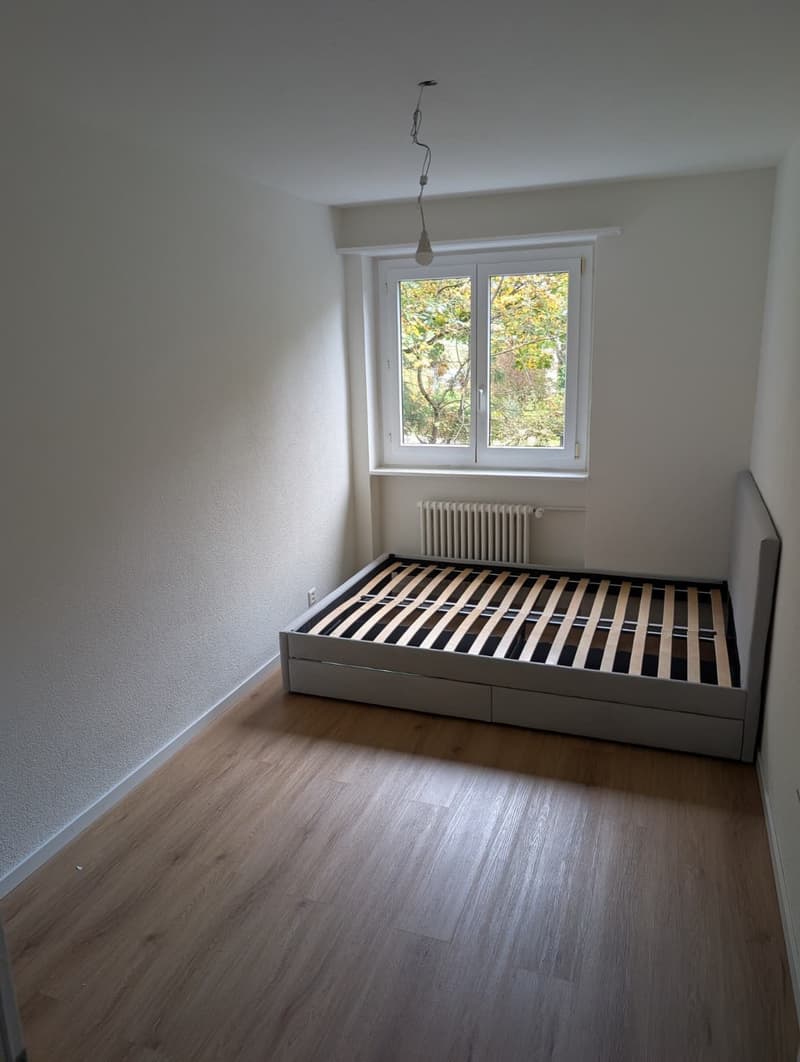 Kleines WG-Zimmer in 4er-WG // perfekte Anbindung (1)