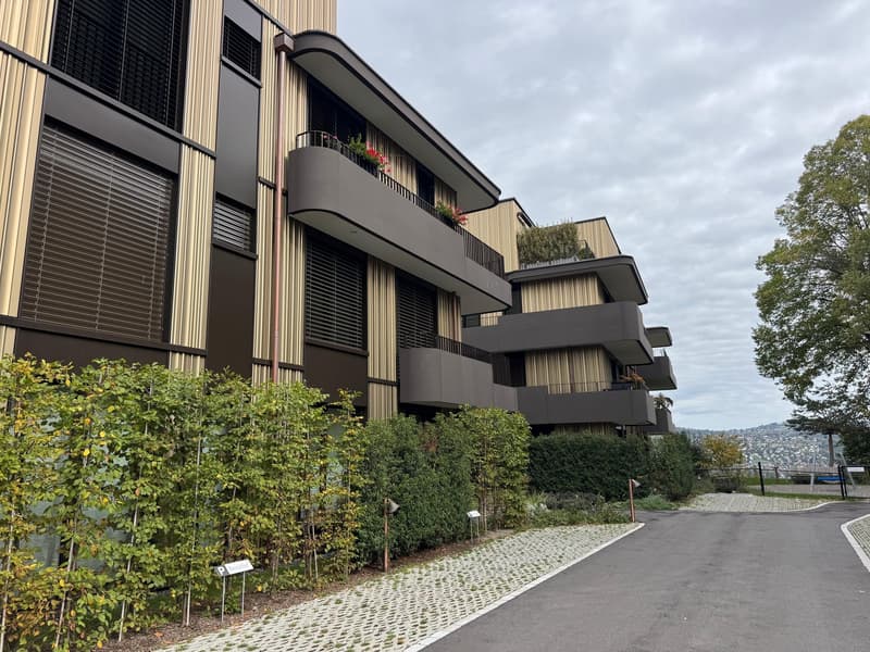 Exklusive 3.5-Zimmer-Wohnung mit Terrasse und Garten in Rüschlikon (13)