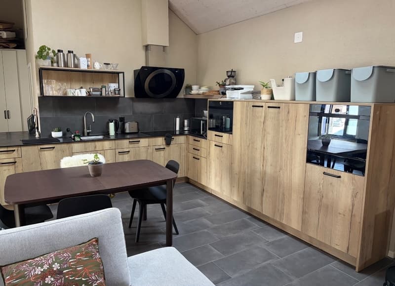3,5 pièces lumineux, 85 m², cave et galetas  Concise (VD) (5)