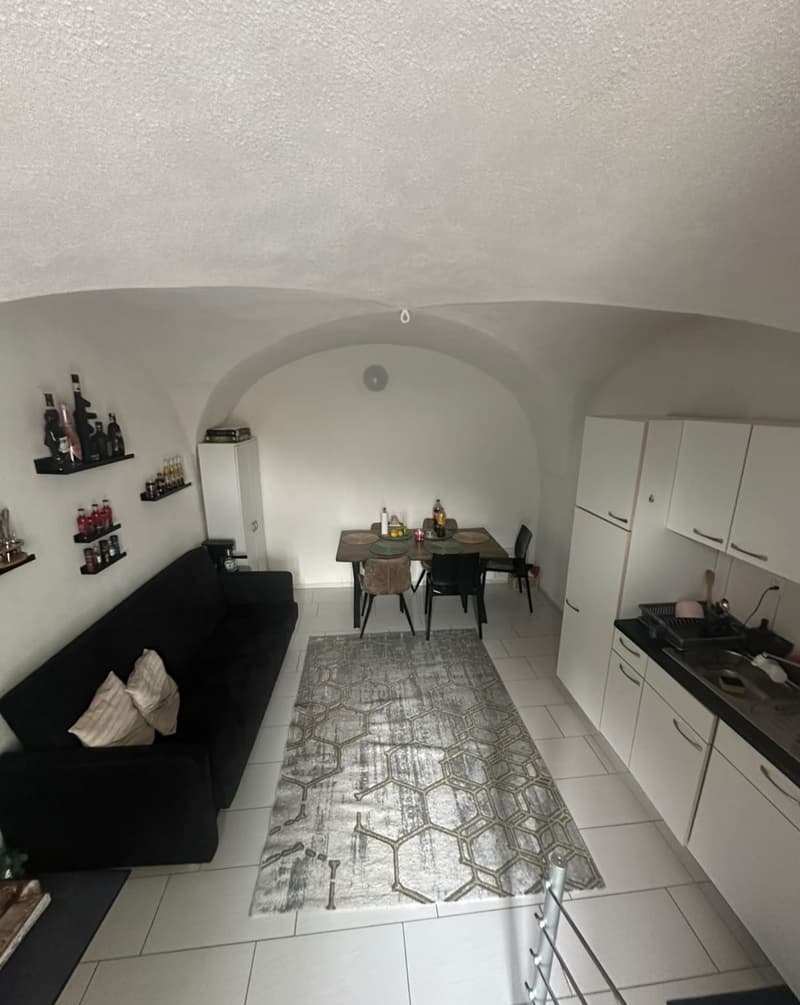 Charmante 1.5-Zimmer-Erdgeschosswohnung im Herzen des Dorfes (1)