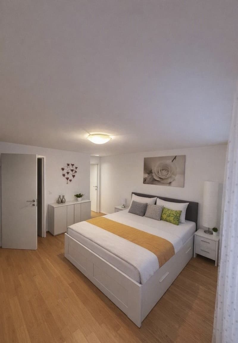 Helle 4.5-Zimmer-Wohnung mit schönem Terrassensitzplatz an ruhiger Lage (9)
